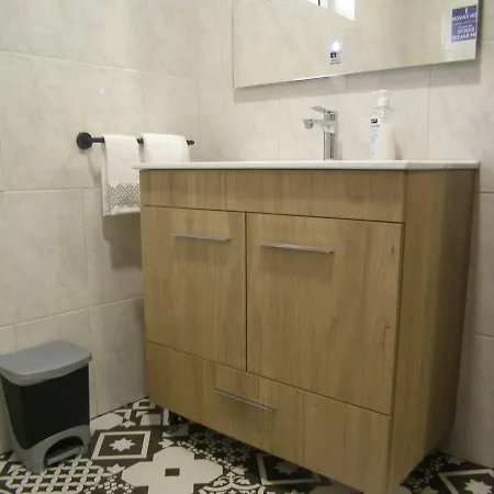 House In Quiet Place, Free Parking 펜션 *