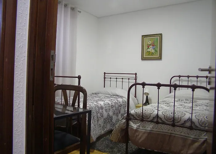 בית נופש House In Quiet Place, Free Parking Sao Roque (Aveiro)