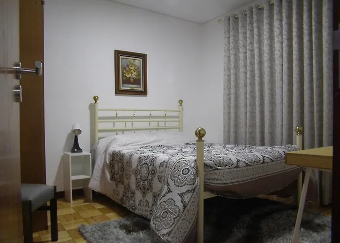 בית נופש House In Quiet Place, Free Parking Sao Roque (Aveiro)